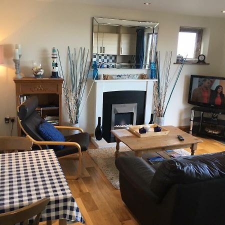 Crud Yr Awel Apartment Y Felinheli Bagian luar foto