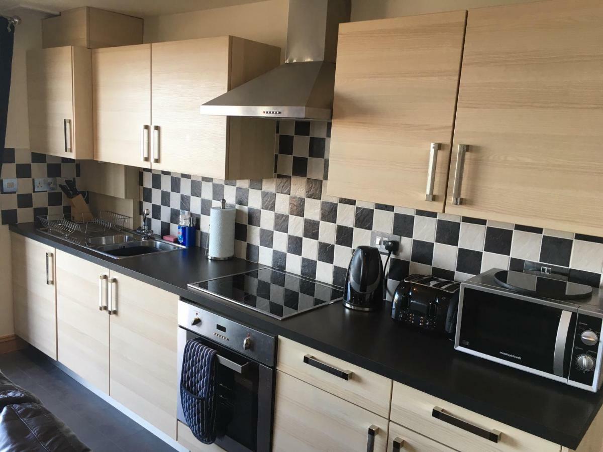 Crud Yr Awel Apartment Y Felinheli Bagian luar foto